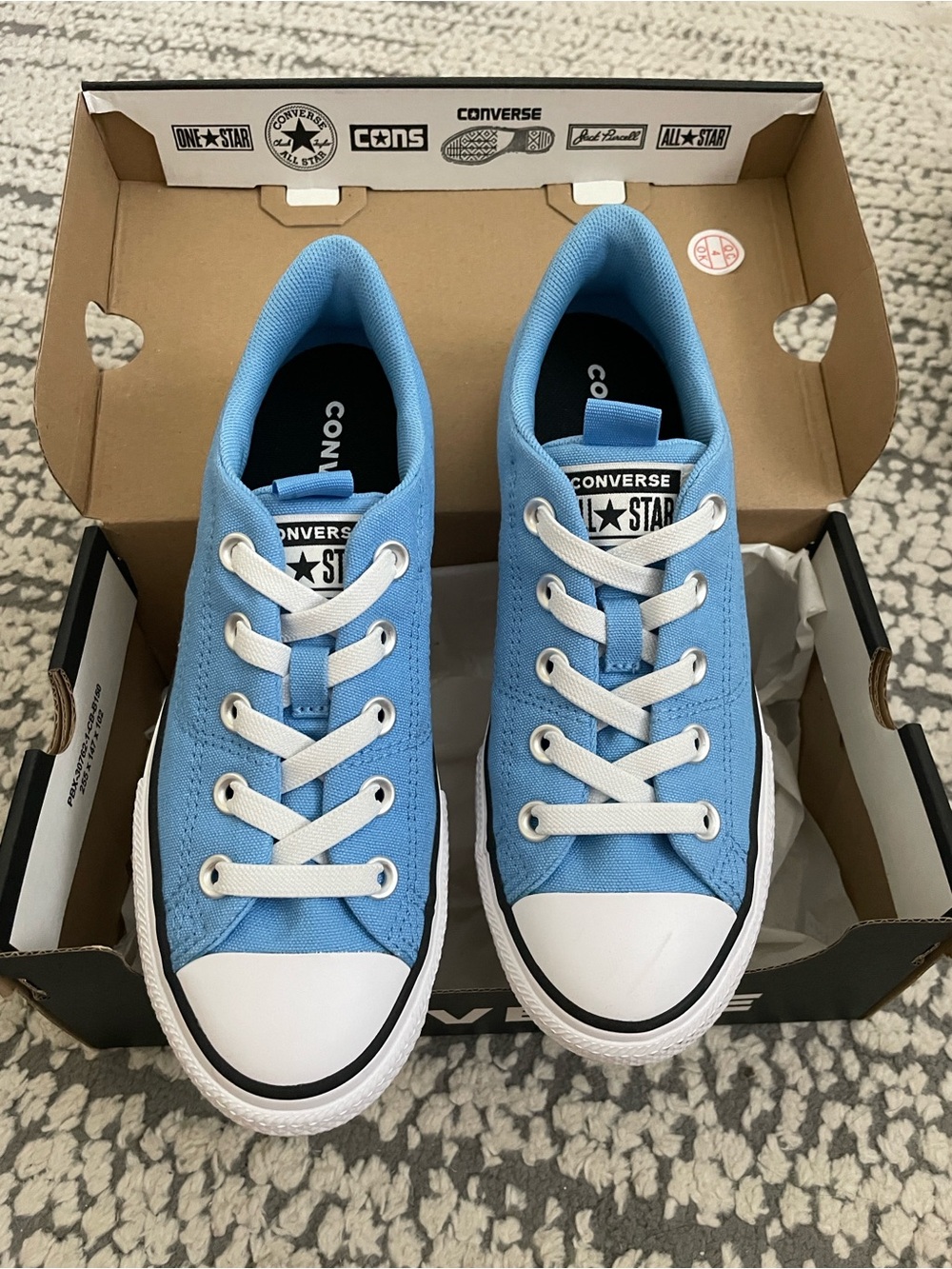 Converse Blue and White  with Logo Shoe Box with Star Chevron